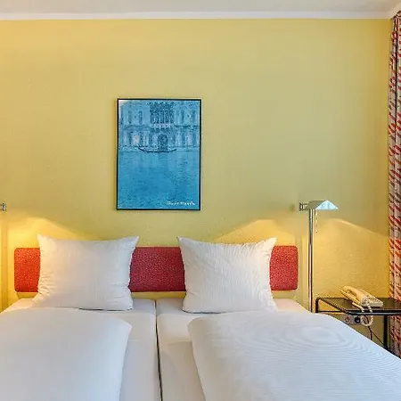 Elbotel By Centro Hotell 3*